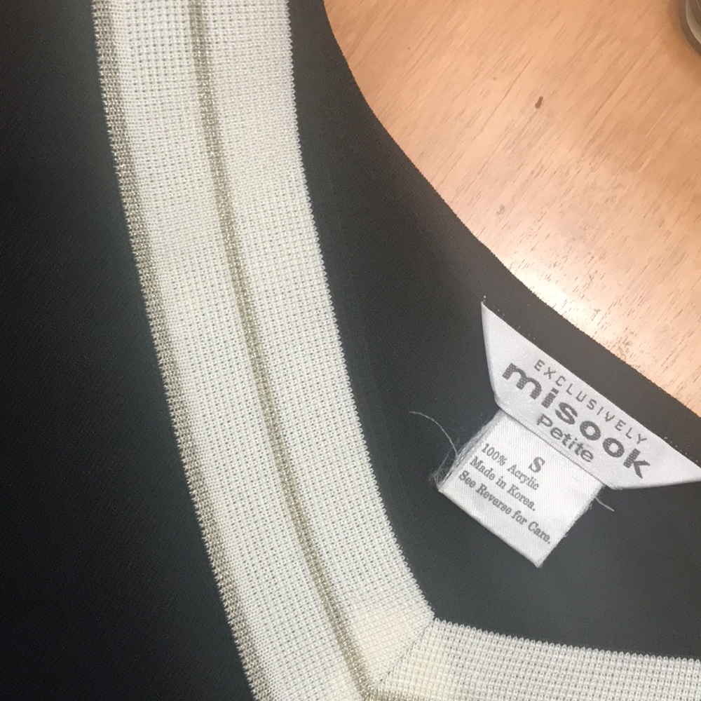 NWOT Misook Gold Stripe Sweater